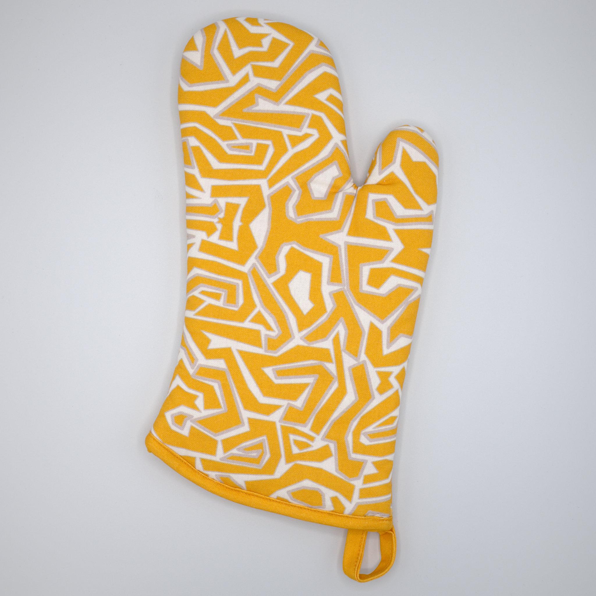 Squiggles: Oven Mitt and Pot Holder - Shopthatapp.ca
