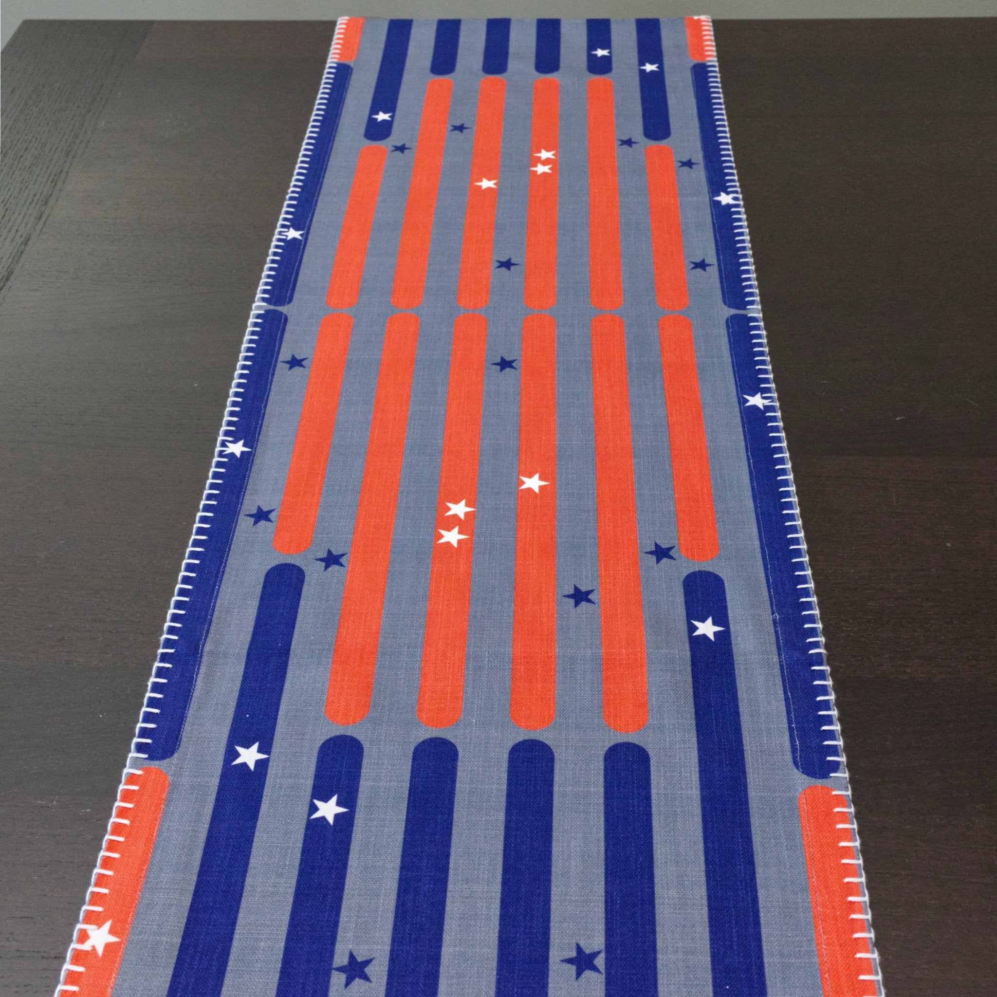 Stars & Stripes: Heritage Table Runner - Shopthatapp.ca