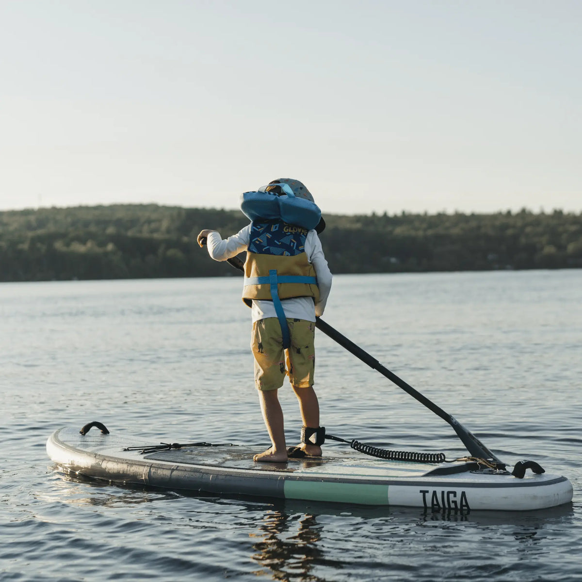 Taiga Board NIBI 8'0'' inflatable paddle board for kids with complete kit, showing the bright, colorful SUP Gonflable for children.