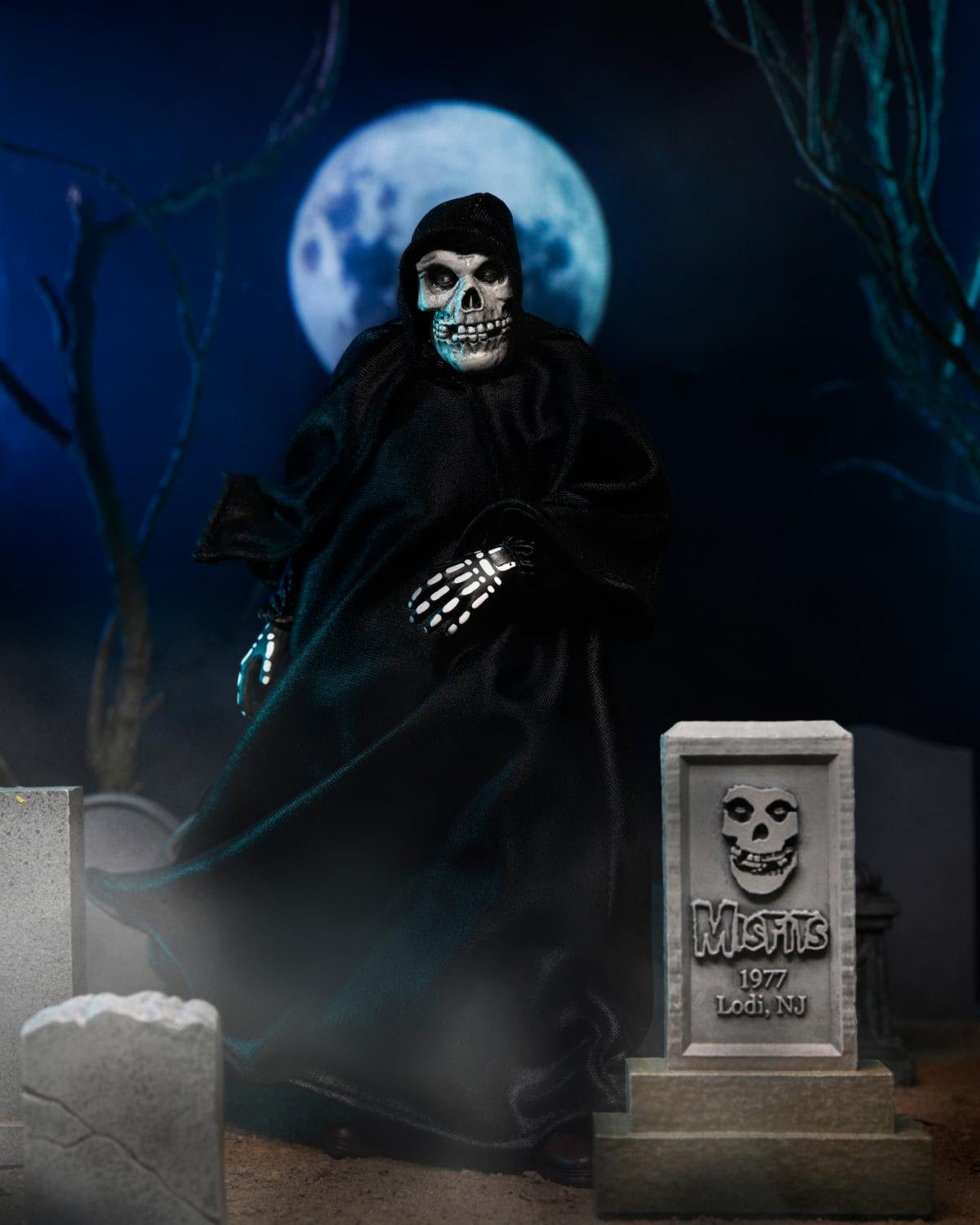 The Misfits -  Scale Action Figure - Ultimate Fiend - Www.Shopthatapp.ca