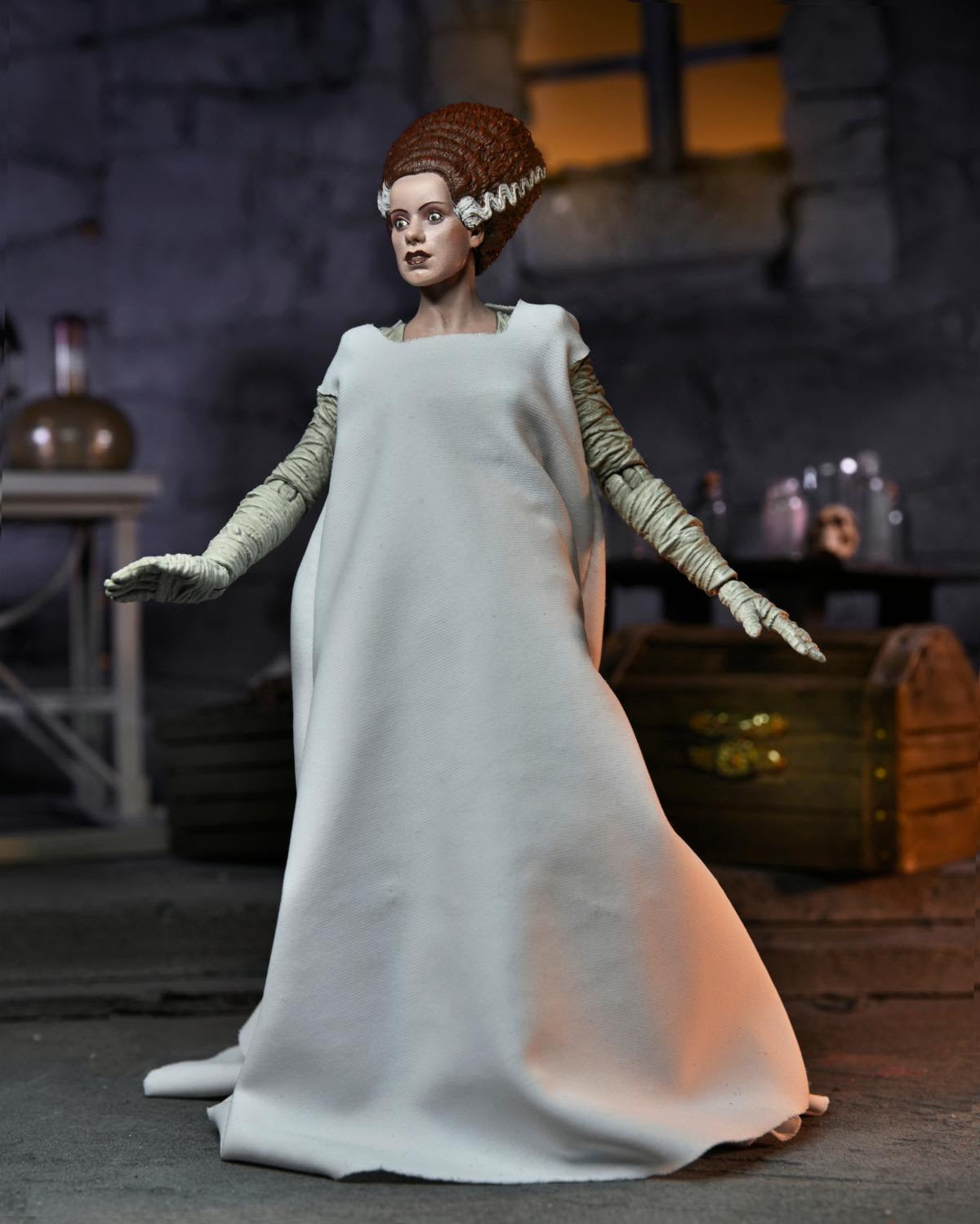 Universal Monsters - Ultimate Bride of Frankenstein - Color - Www.Shopthatapp.ca