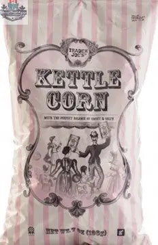 Vancou-Vert Trader Joe's kettle corn in 198g bag, crunchy popcorn coated with sweet and salty caramel flavor, ready to enjoy.