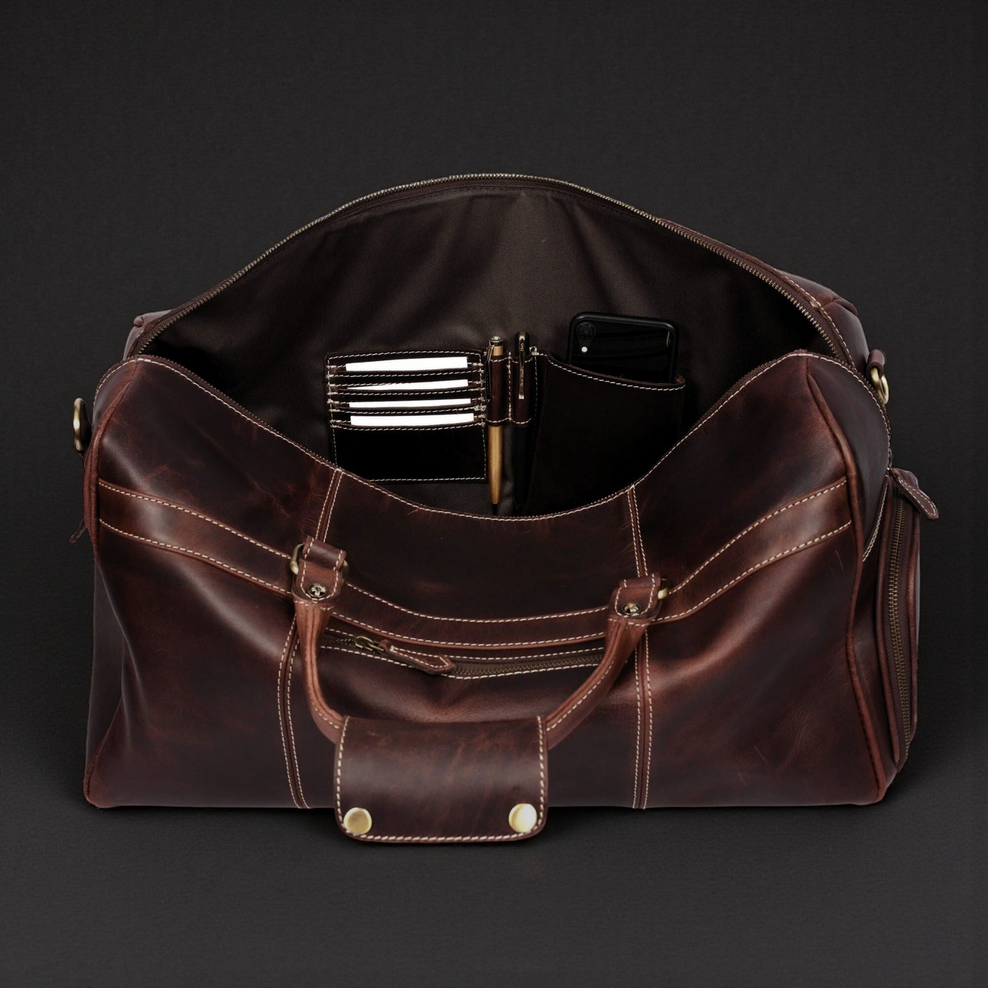 The Voyager Duffle - Brown Full-Grain Distressed Leather Duffle Bag - Www.Shopthatapp.ca